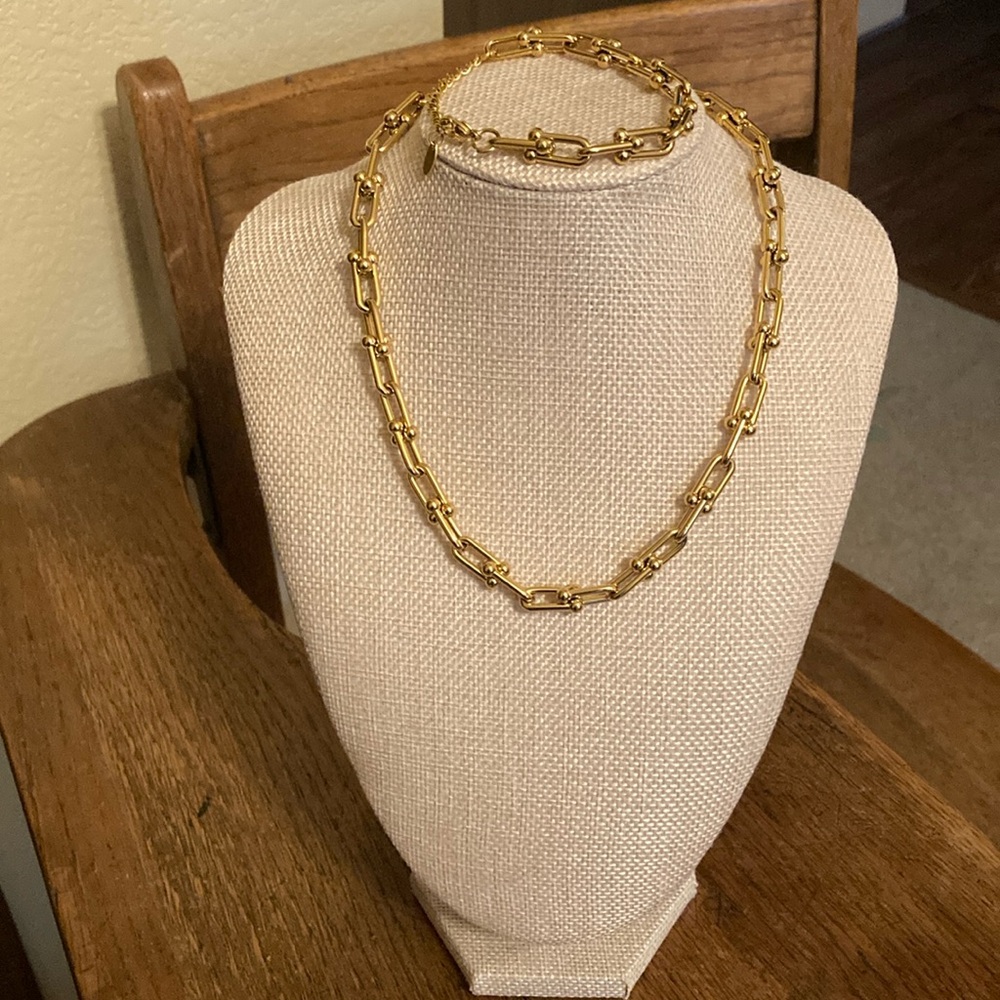 U Link Horseshoe Chain 18K Gold Plated Necklace & Bracelet Set NWOT - Picture 2 of 6